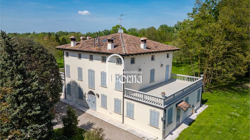 SPILAMBERTO Villa elegantemente restaurata USO UFFICO