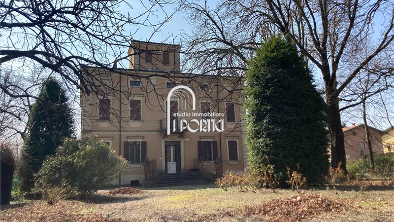CASINALBO Villa con giardino