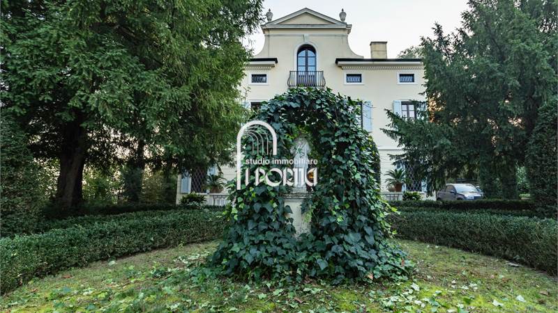 Villa Storica in classe A3 poco distante da Modena